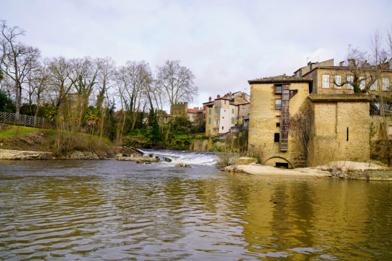 mont de marsan confluence of the twelve and midou rivers in landes panorama web banner header